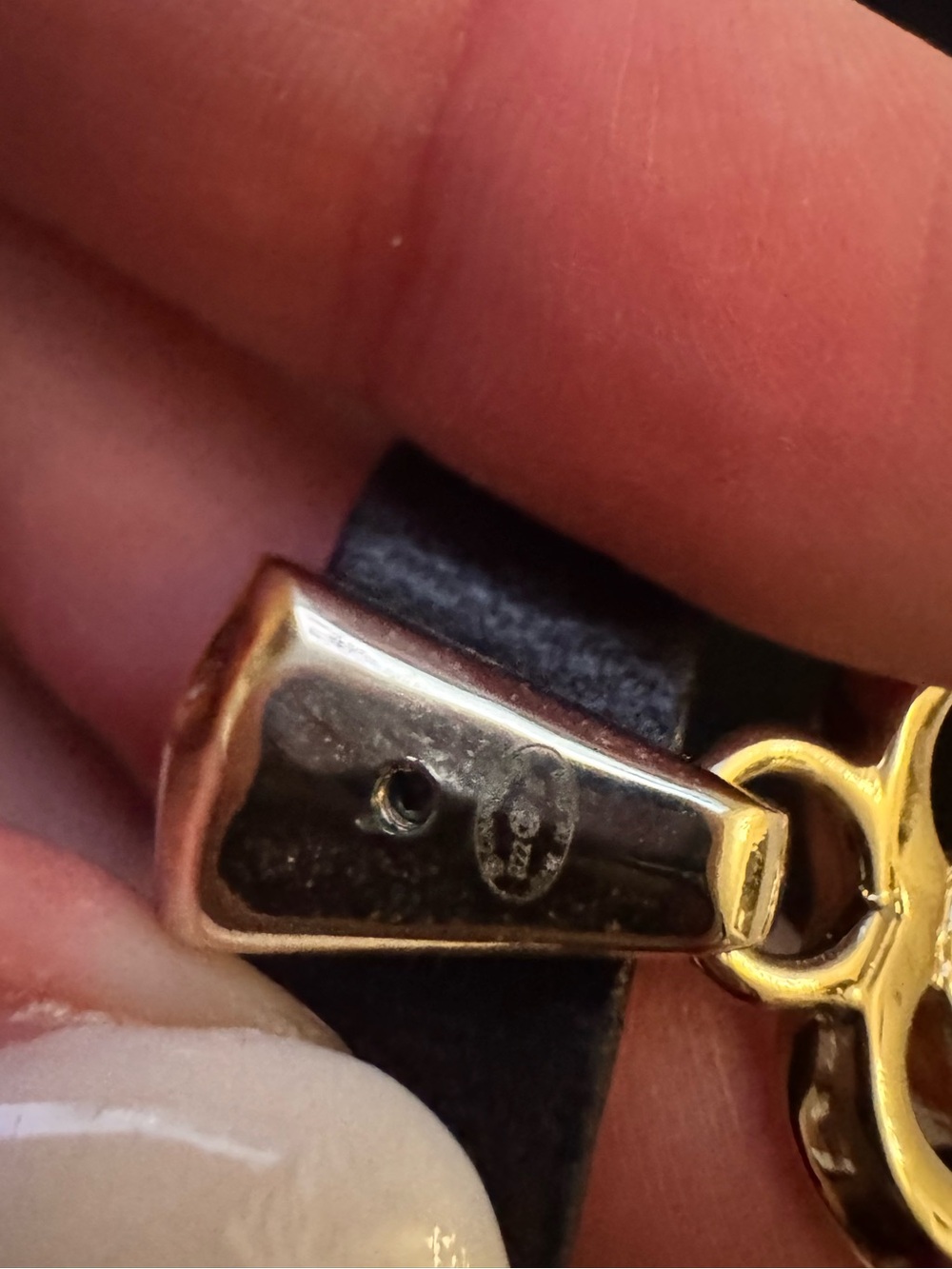 Chanel Leather CC Heart Pendant Choker Nana - Picture 9 of 11